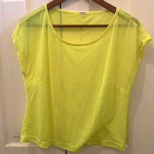 Women’s Monrow size m tee